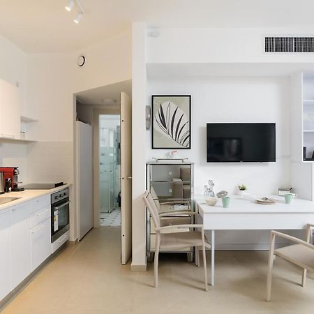 Quiet Hideaway & Terrace Near Beach By Feelhome Tel Aviv Exterior photo