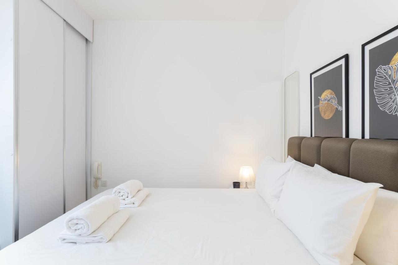 Quiet Hideaway & Terrace Near Beach By Feelhome Tel Aviv Exterior photo